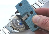 Screw back watch case